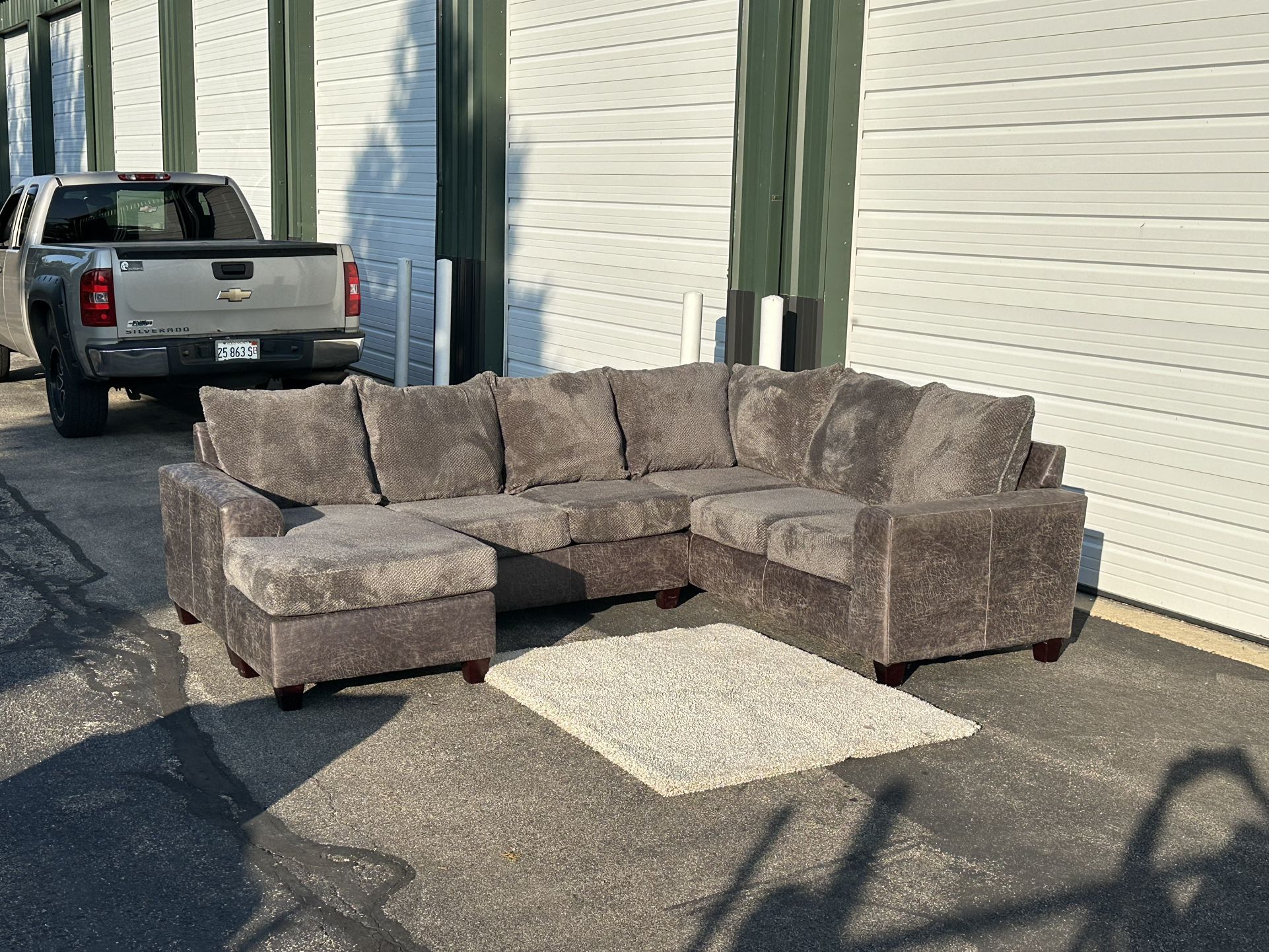 Large Sectional W Ottoman Free Delivery 