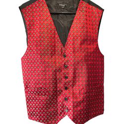 Roffe Red Christmas Tree & Wreath Vest.  Mens S/M Academia Festive Excellent condition  Comes from pest and smoke free household  Measurements in pict