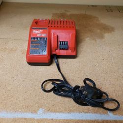 Milwaukee M12 M18 Dual Charger 48-59-1812