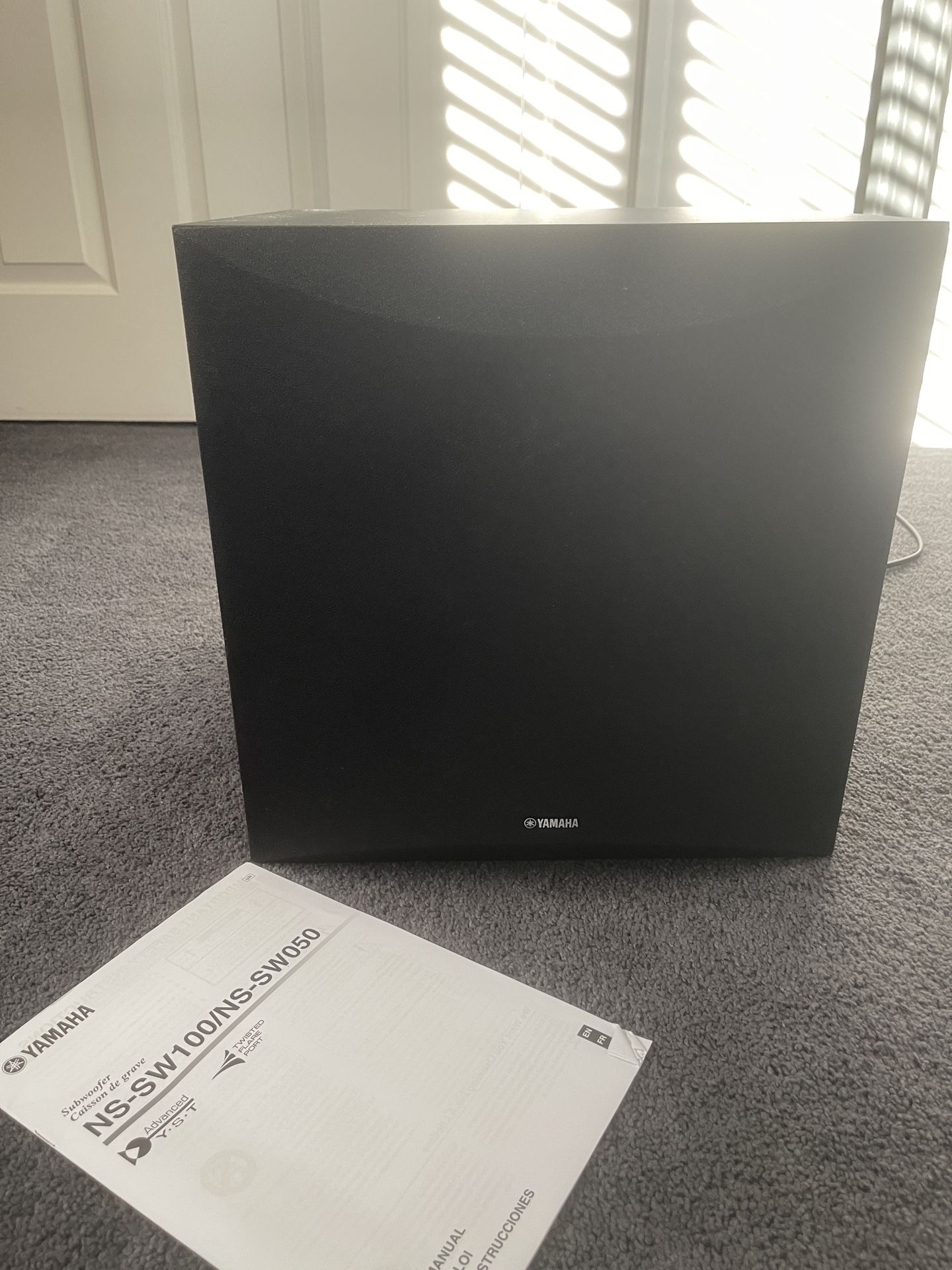 YAMAHA 8" 100W Powered Subwoofer - Black (NS-SW050BL)