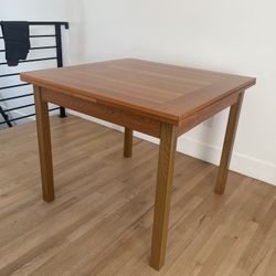 Dinning Table 