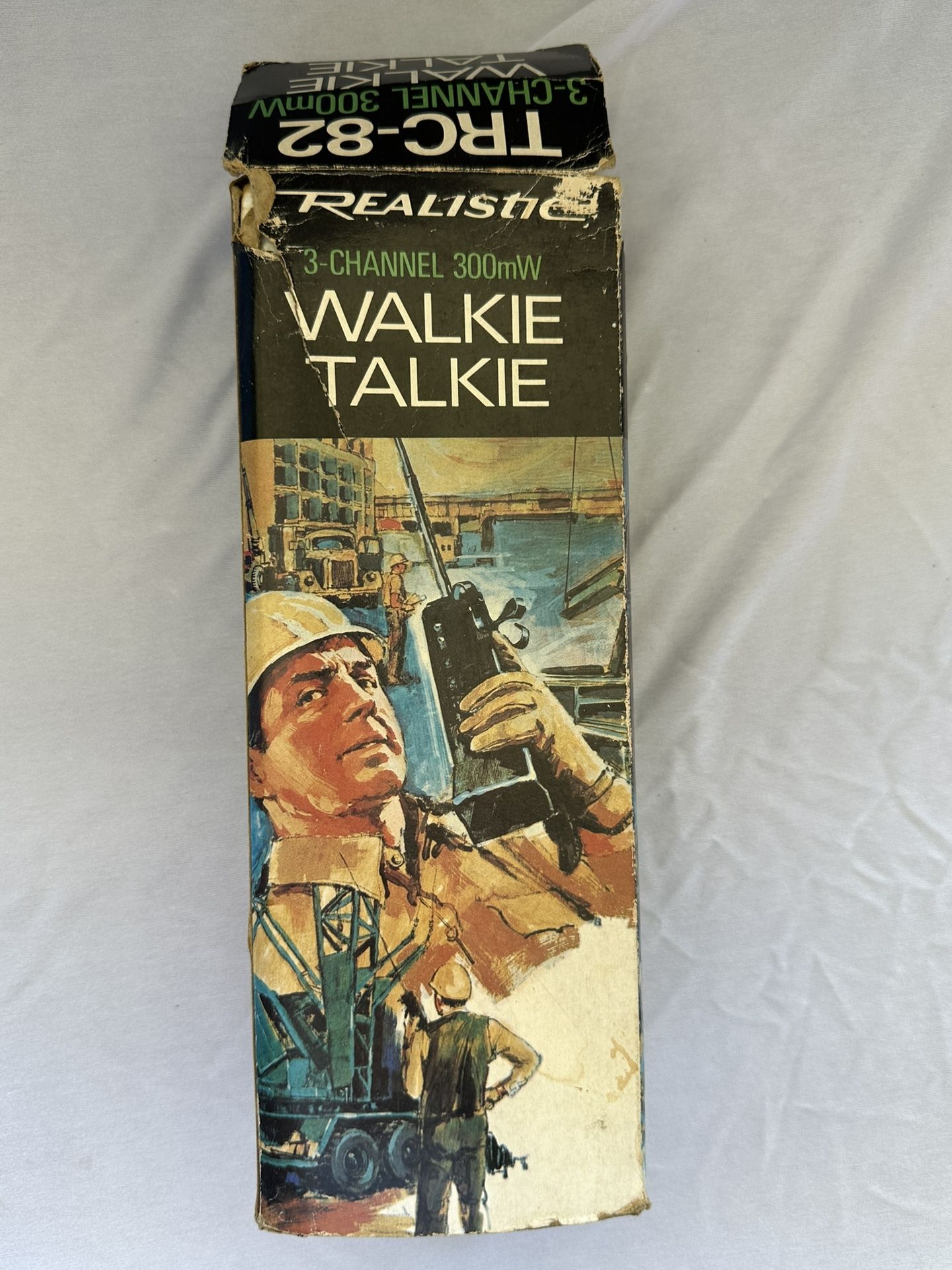 Walkie Talkie Realistic 3 Channel TRC-82 w/ original Box UNTESTED