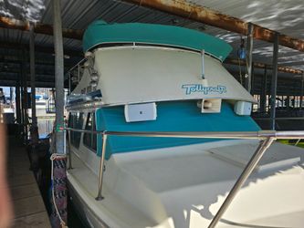 Tollycraft  26S Boat