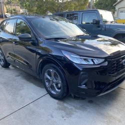 2023 Ford Escape St Line 