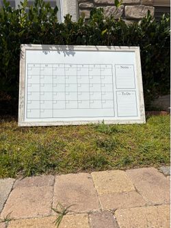 Calendar whiteboard - like new