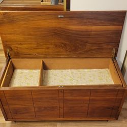 Heirloom Cedar Hope Chest