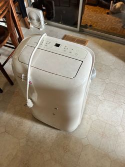 Toshiba 10000 btu roll around AC