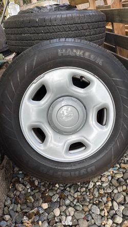 Ford truck f150 4wheels and tires 350$