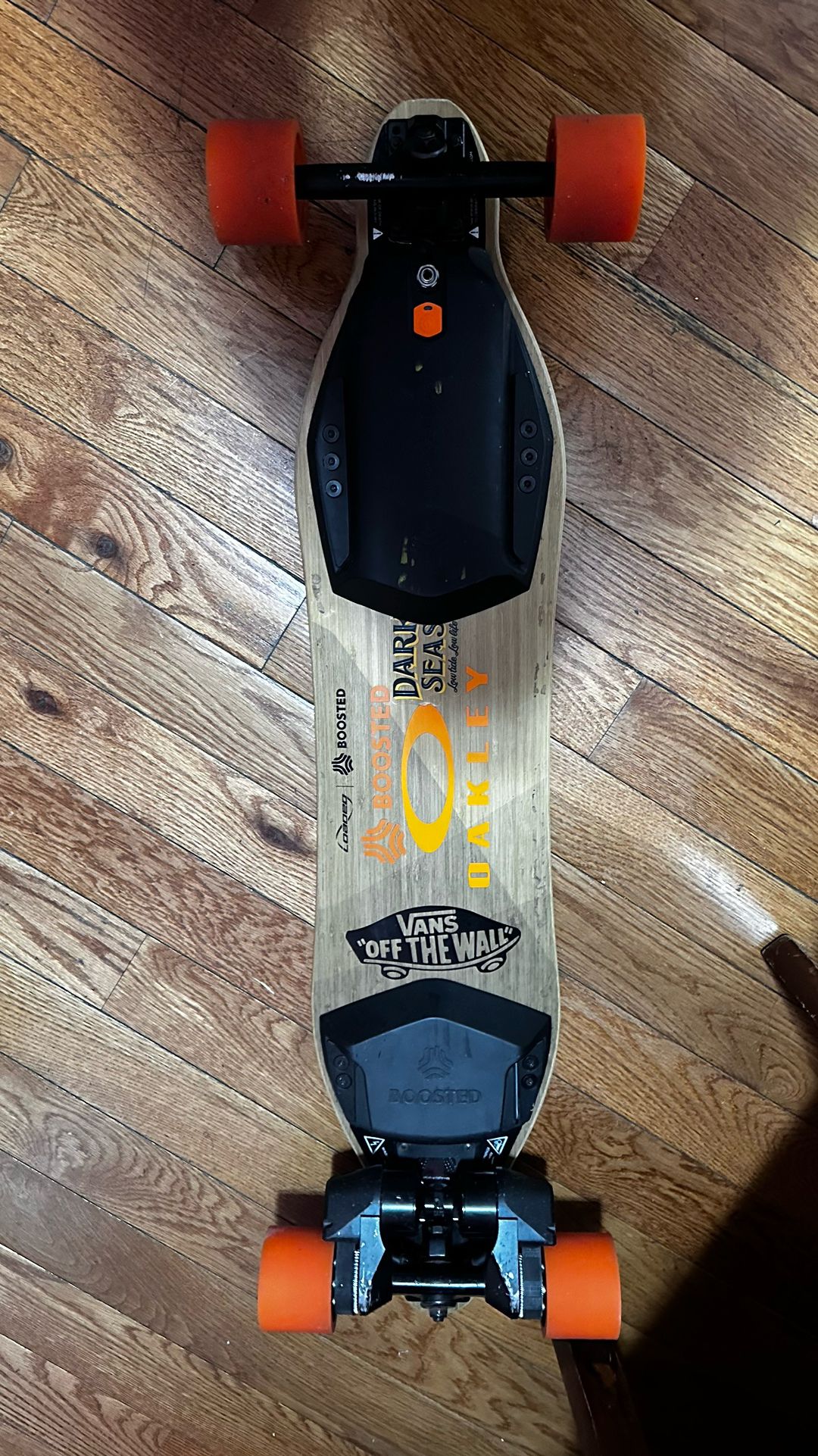 Boosted Board V2 model with a extended range battery