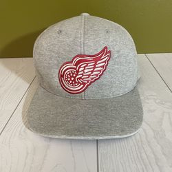 Mitchell & Ness Detroit Red Wings NHL Cap Hat with Adjustable Snapback