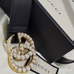Women’s Gucci Belt (SEND BEST OFFER )