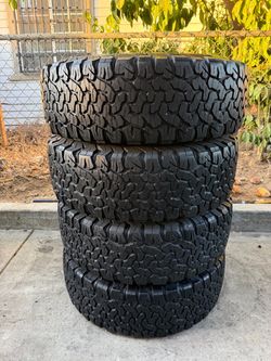 Set of 4 265/75/16 Bfgoodrich