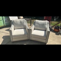 Cream Arm Chairs Set