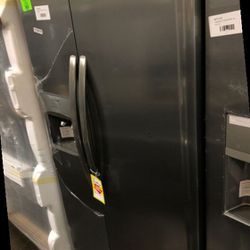Frigidaire Side by Side Refrigerator 25.5cu-ft 💲