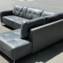 🛋️ Natuzzi Leather Sectional – Modern & Luxurious – Delivery Included