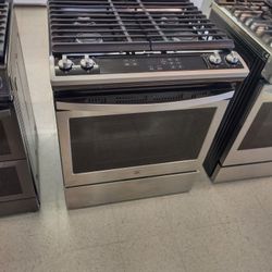 KENMORE SLIDE IN GAS RANGE OPEN BOX ITEM WFXR