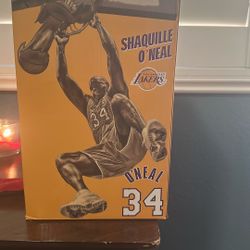 Shaq Statue 