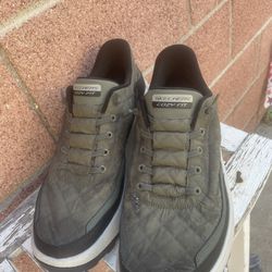 Men’s Sketchers Size 12