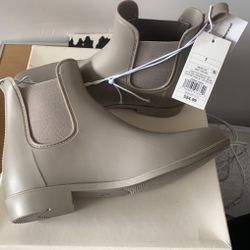 Brand New Waterproof Boots 