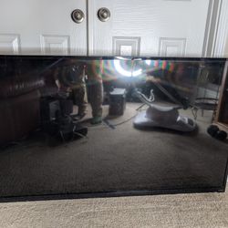 55" Old Vizio TV For Parts