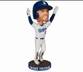 2 TIXS - DODGERS VS ROCKIES- RESERVE 17 Aisle Seats -FREEMAN  Giveaaway