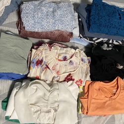 Women’s Clothes Lot/ Beach Lot