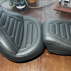 Fat Bob Mustang Seat