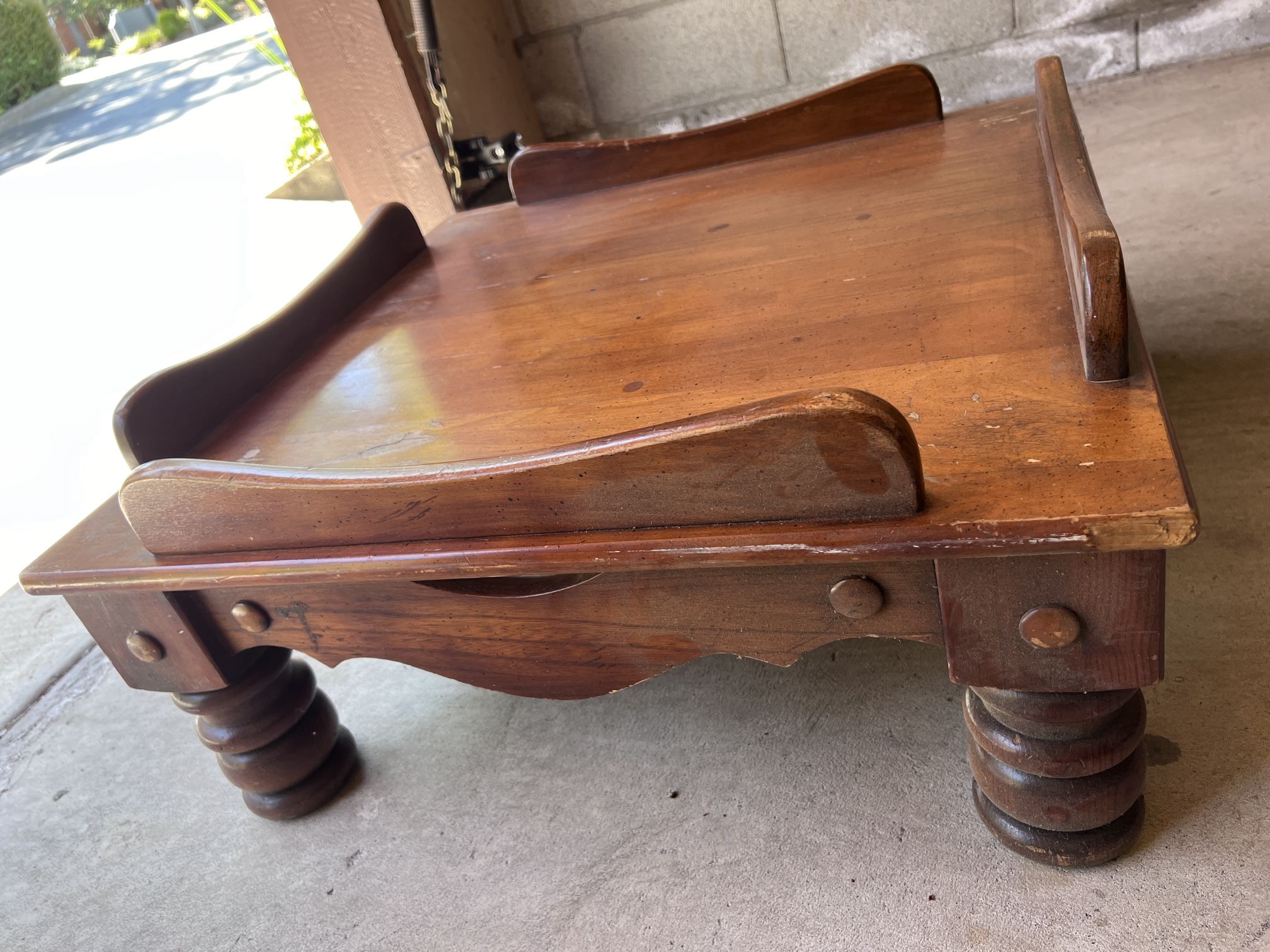 Coffee/Center table