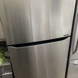 LG Refrigerator 33