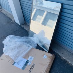 40X32 Inch Brushed Nickel Bathroom Mirror Brand New 