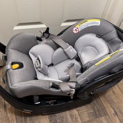 Chicco KeyFit 35 Infant Car Seat + base + zip privacy shield + Caddy stroller frame