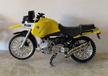 Toy Motorcycle ~ (BMW)