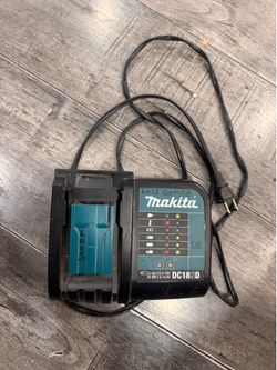 Makita DC18SD 7.2-18V Battery Charger 14.4v      Fe6)