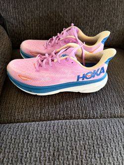 Hoka one CLIFTON shoes size 10.5 B