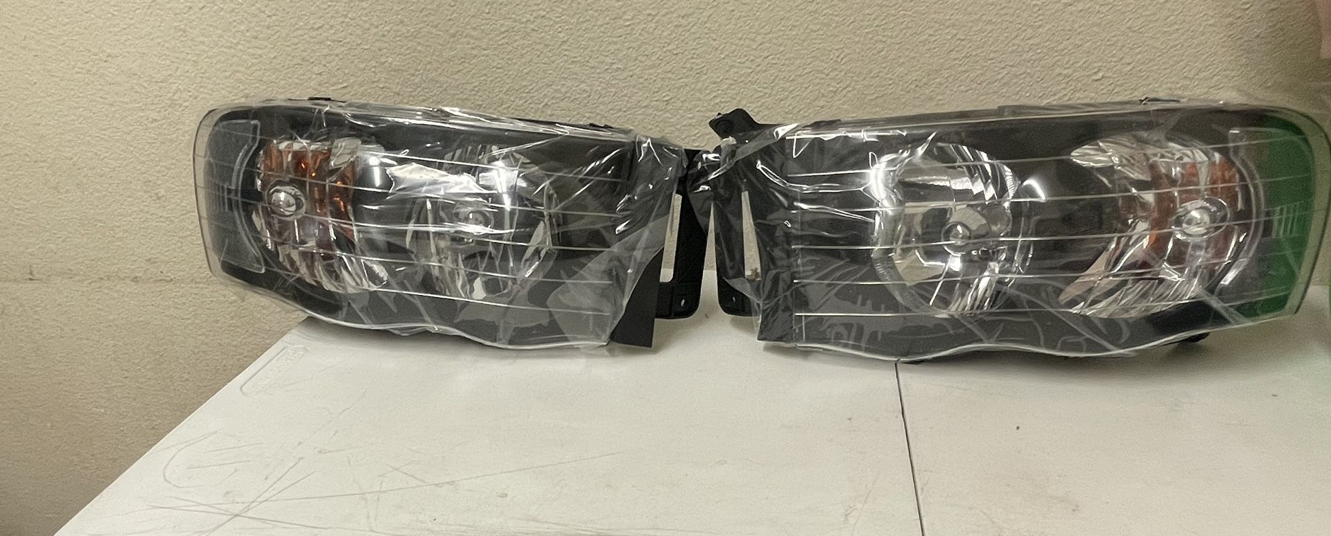 Headligths Para Dodge RAM