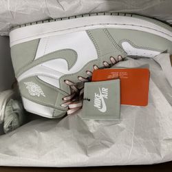 Jordan 1 Retro High OG Seafoam (Women's) 11.5 /US Men’s 10