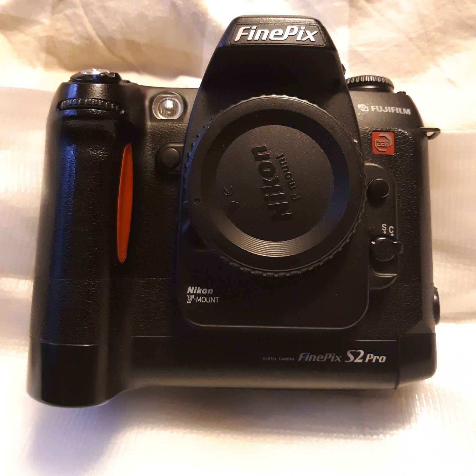 Fuji finepix s2 pro dslr camera body