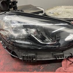 Mercedes Headlight Passenger Side