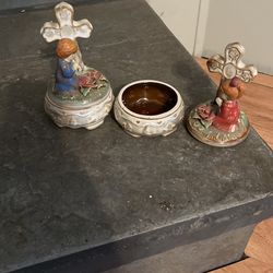 Boy And Girl Praying Figures