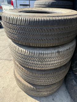 255/70/18 Bridgestone instaladas y balanceadas las 4