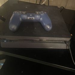 Play Station 4 (ps4) USED