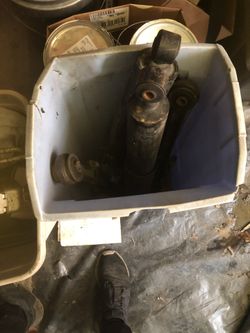 2008 Escalade ext shocks only 8k miles