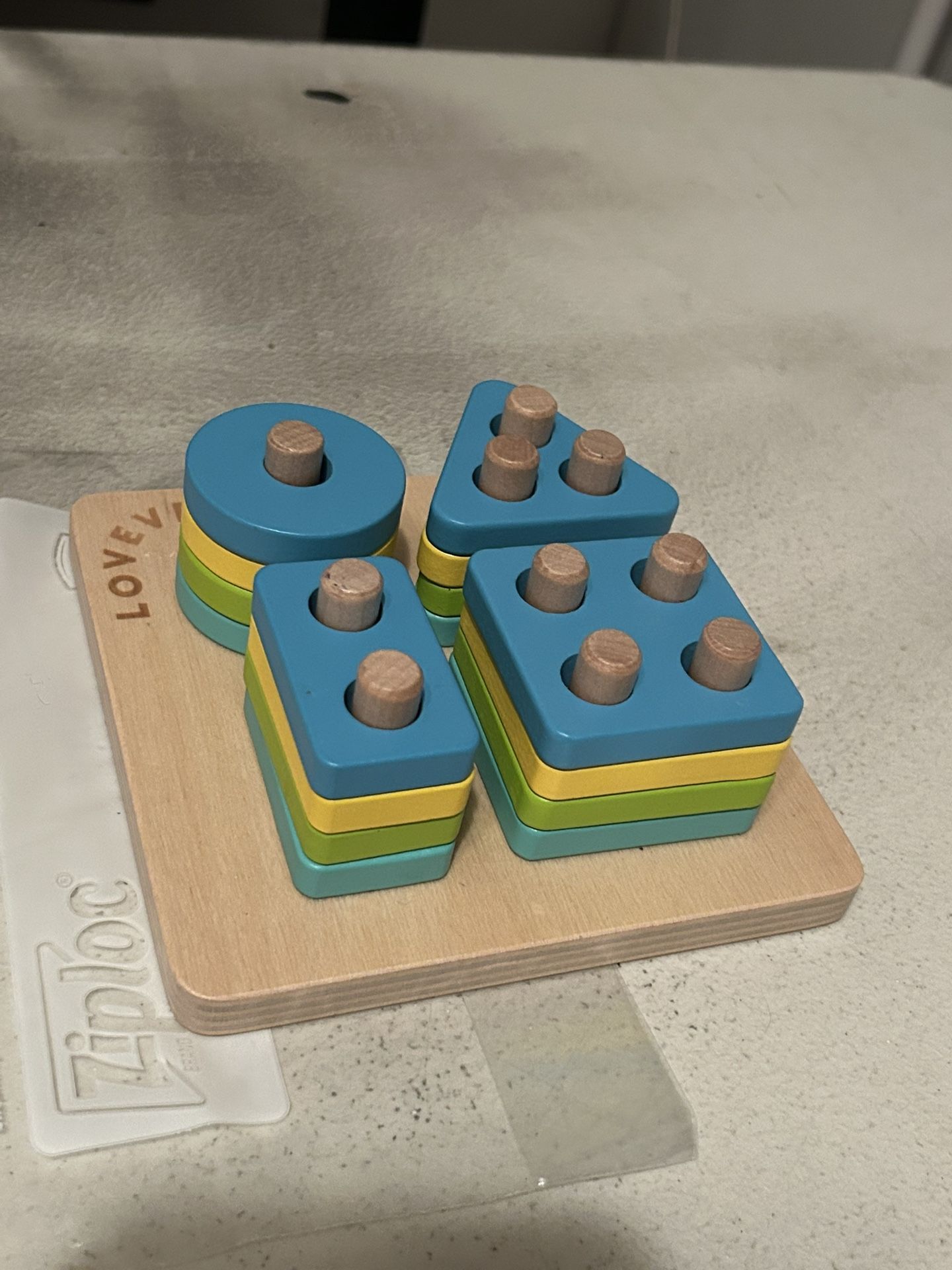 Lovery Sort & Stack Peg Puzzle