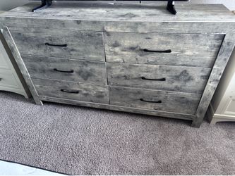 3-Piece Bedroom Furniture Set: 6-Drawer Dresser, 2-Drawer Nightstand & Matching Mirror