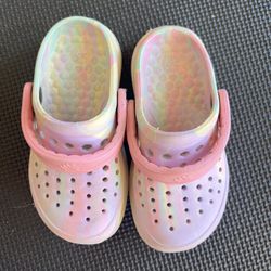 Size 8/9 Joybees Crocs