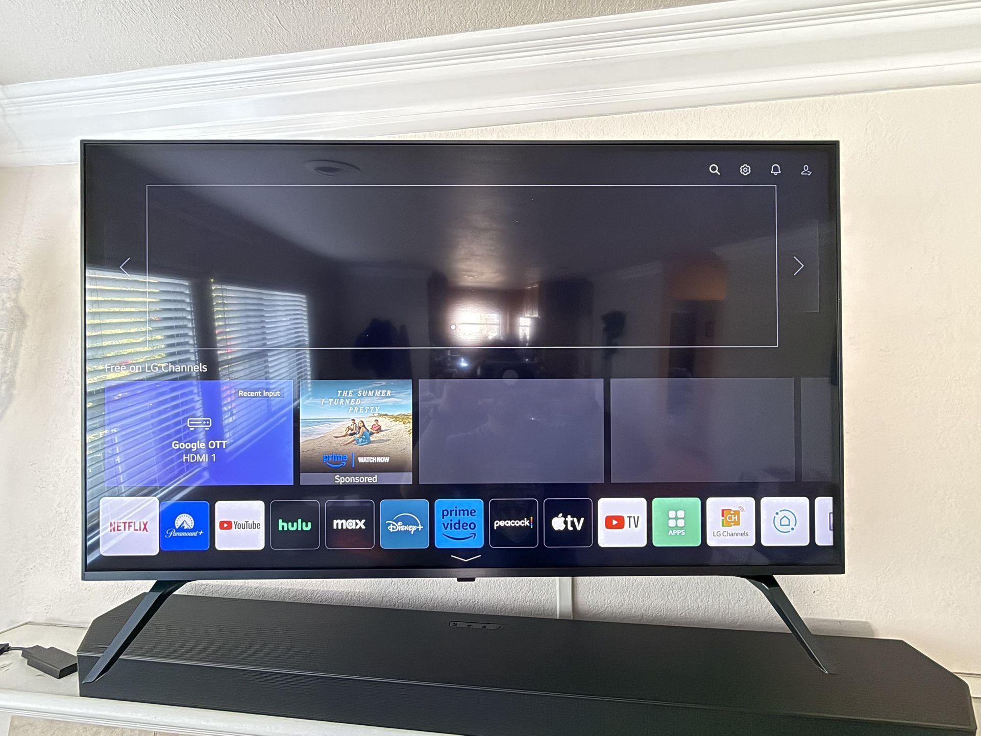 LG UP80 43" 4K Smart UHD TV With Magic Remote