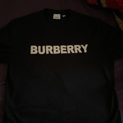 Burberry tee shirt