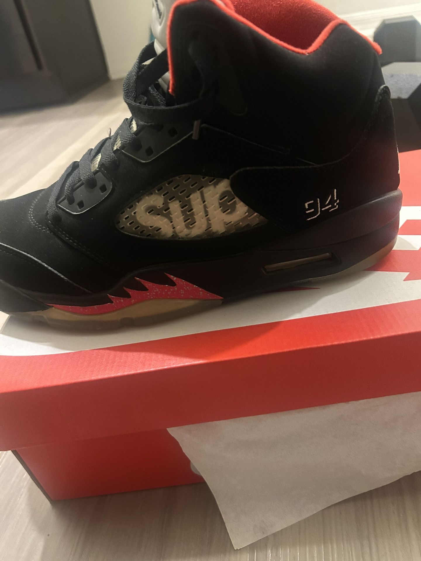 Jordan 5 Supreme