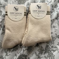 grip socks for pilates 