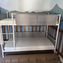 BUNK BED 